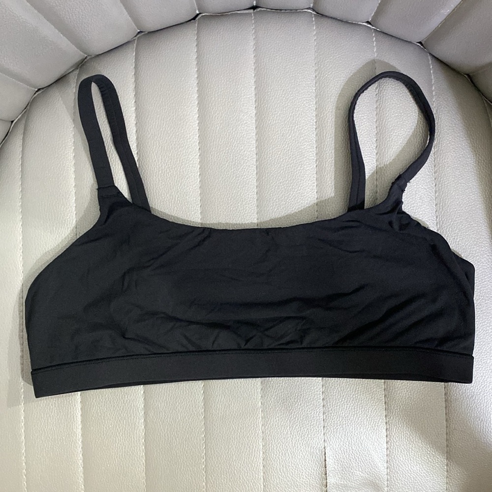 Skims Bra Bundle - Picture 5 of 6